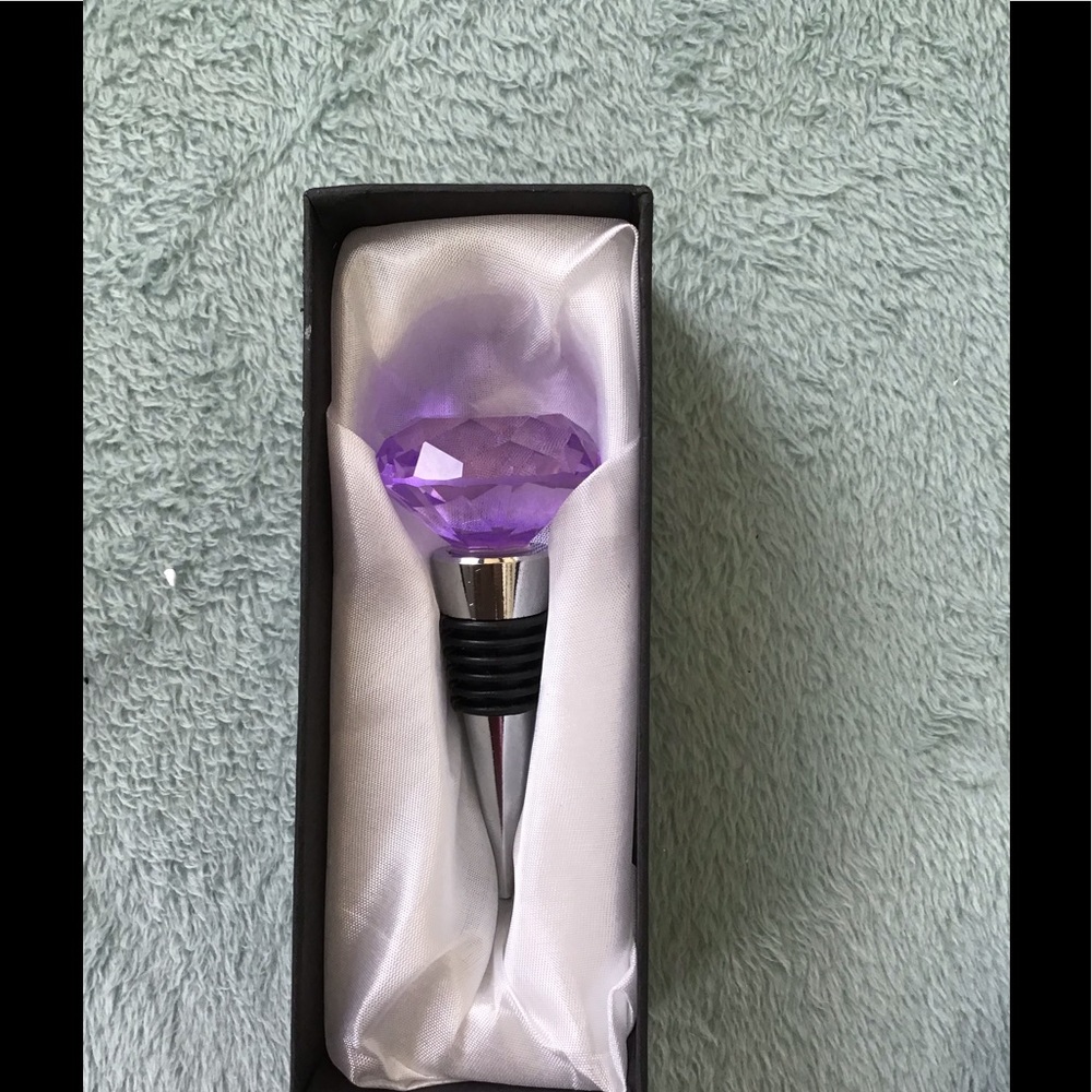 Diamond Shape Crystal Like Wine Stopper